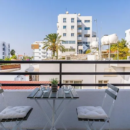 Apartment Liric - 3 Bedroom W Balcony In Larnaca