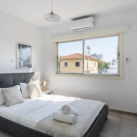 Liric - 3 Bedroom W Balcony In