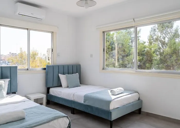 Liric - 3 Bedroom W Balcony In Larnaca